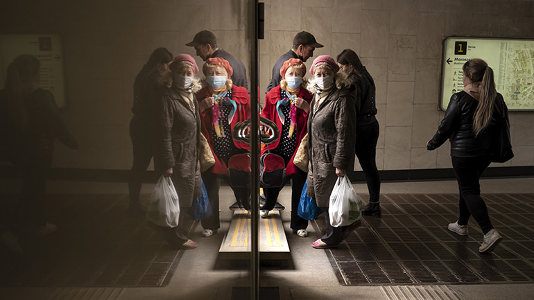 Σε 8.697 ανέρχονται τα νέα κρούσματα κορωνοϊού στη Ρωσία